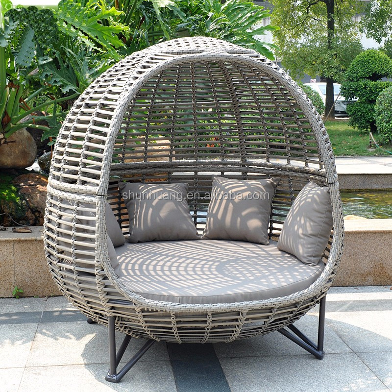 เตียงนอนกลางแจ้งแบบมีหลังคาสไต - Outdoor Daybed Furniture บทวิจารณ์และราคา
